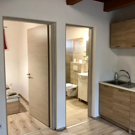 Lena Vendeghaz 3* Балатонберень