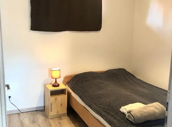 Lena Vendeghaz בית הארחה