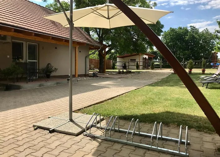 Lena Vendeghaz Balatonberény